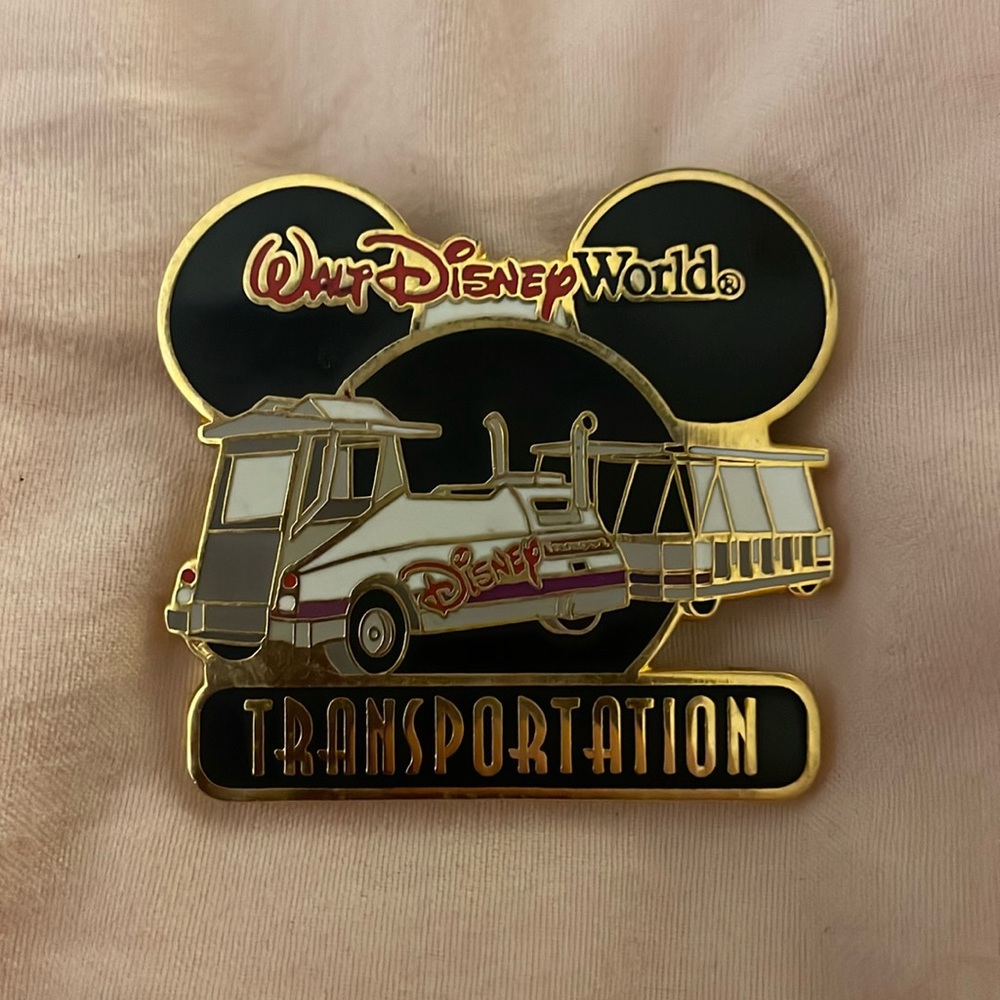 Limited edition- WDW transportation pin (circa 2000)